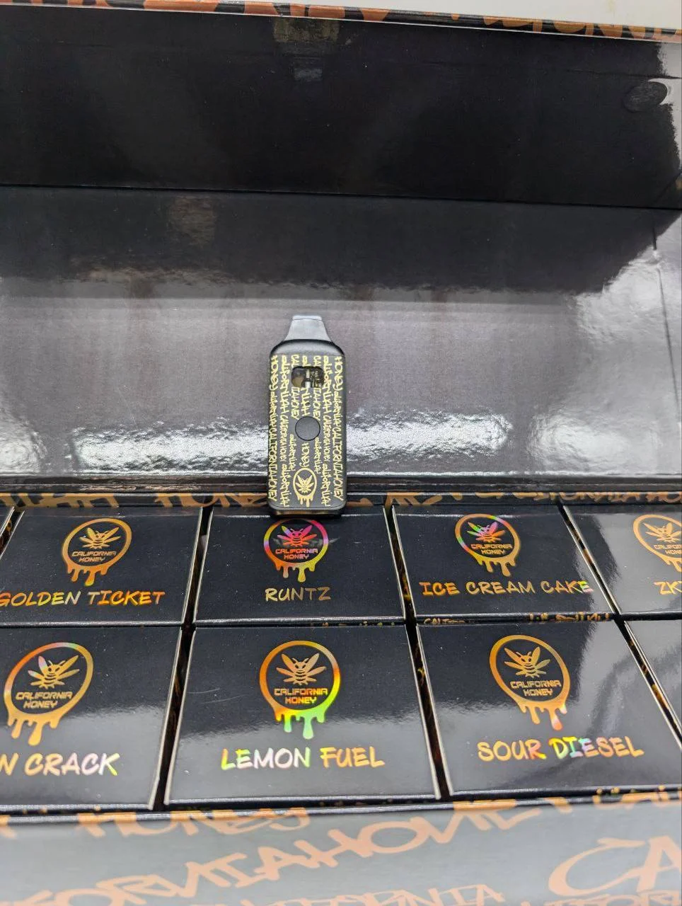 California Honey Disposable Vape (86% THC) - Image 3